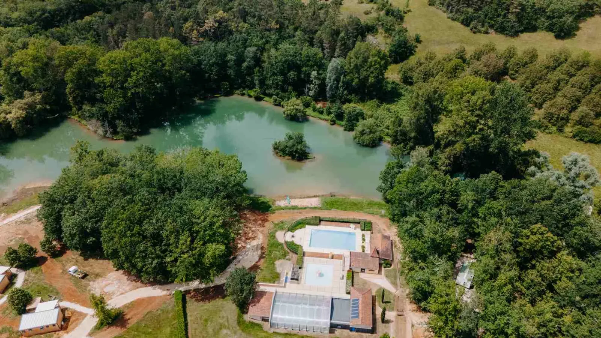 Nature et confort réunis dans notre camping près de Siorac-en-Périgord