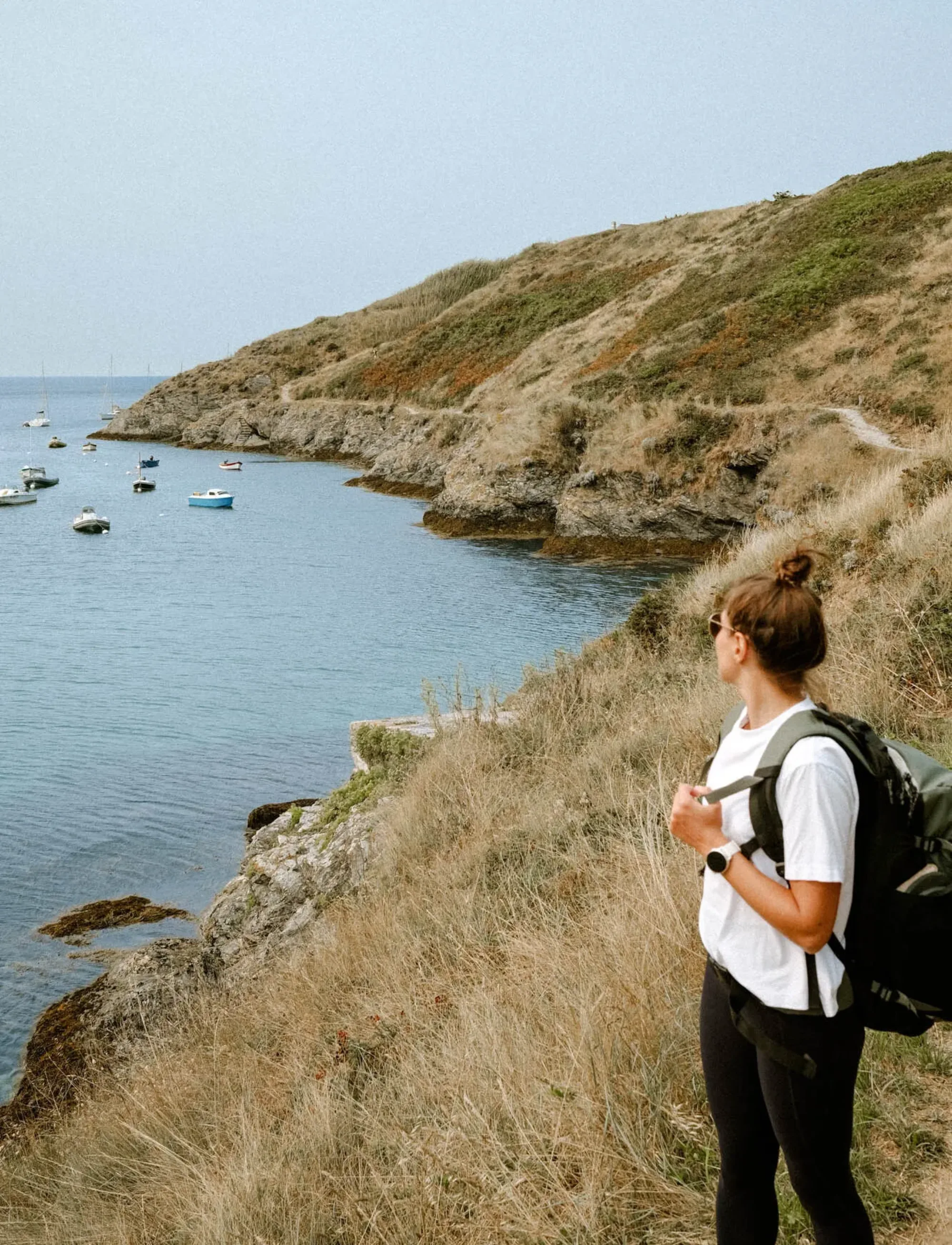 Visiter la pointe de Skeul à Locmaria : rando sportive et panorama brut