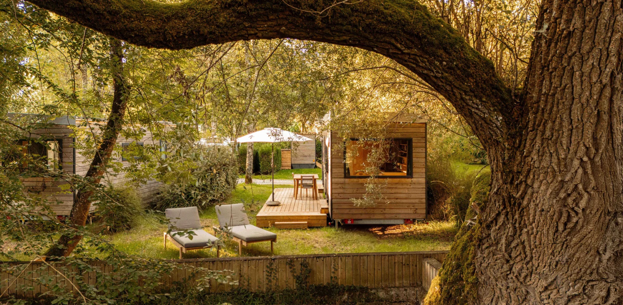 What is Glamping? Guide &amp; Experiences