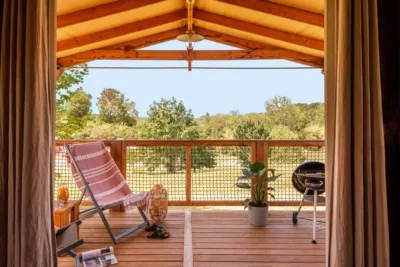 Terraza con vistas al Périgord
