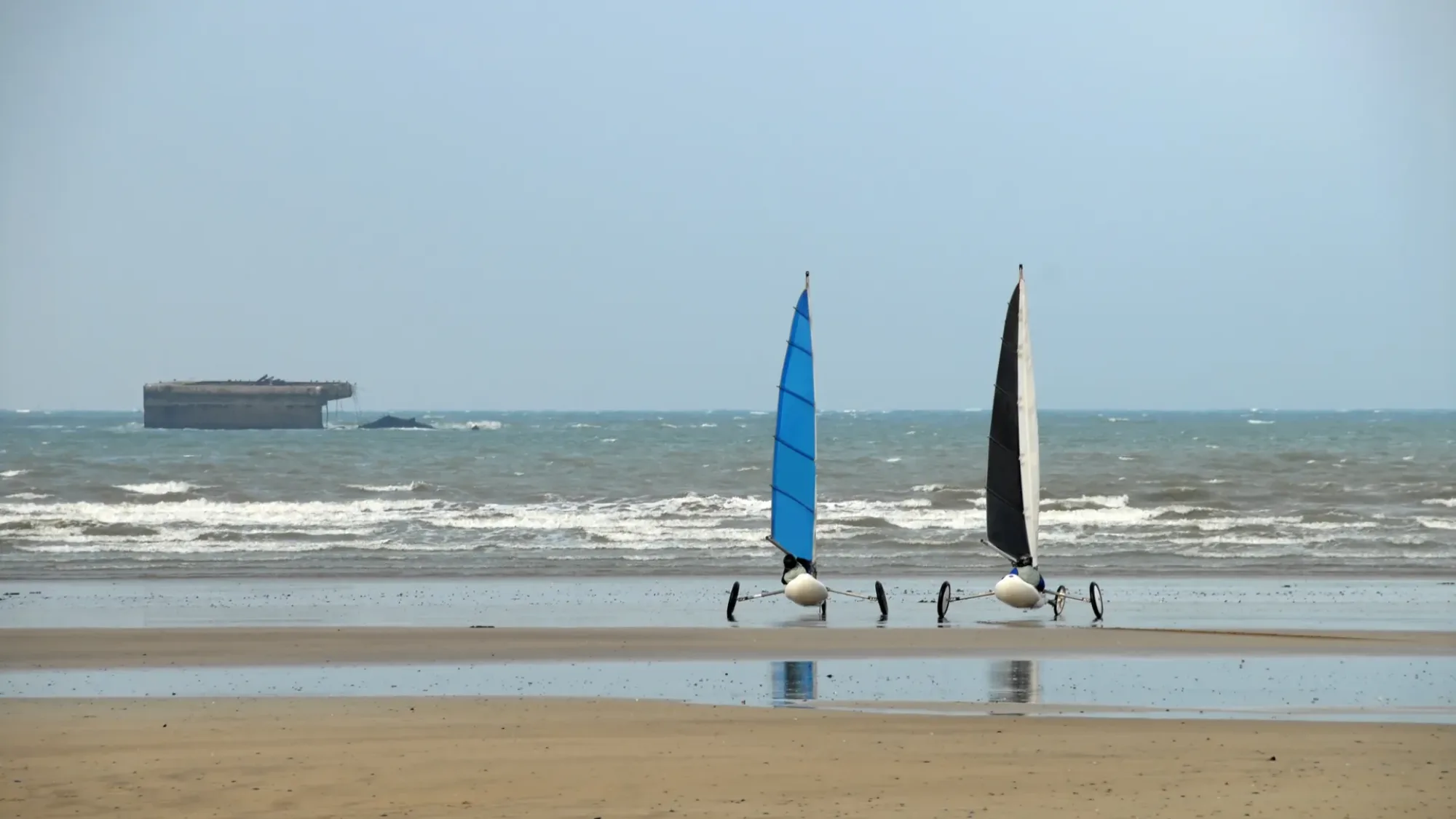 Sand Sailing in Brittany: Spots, Beginner's Guide, and Practical Tips