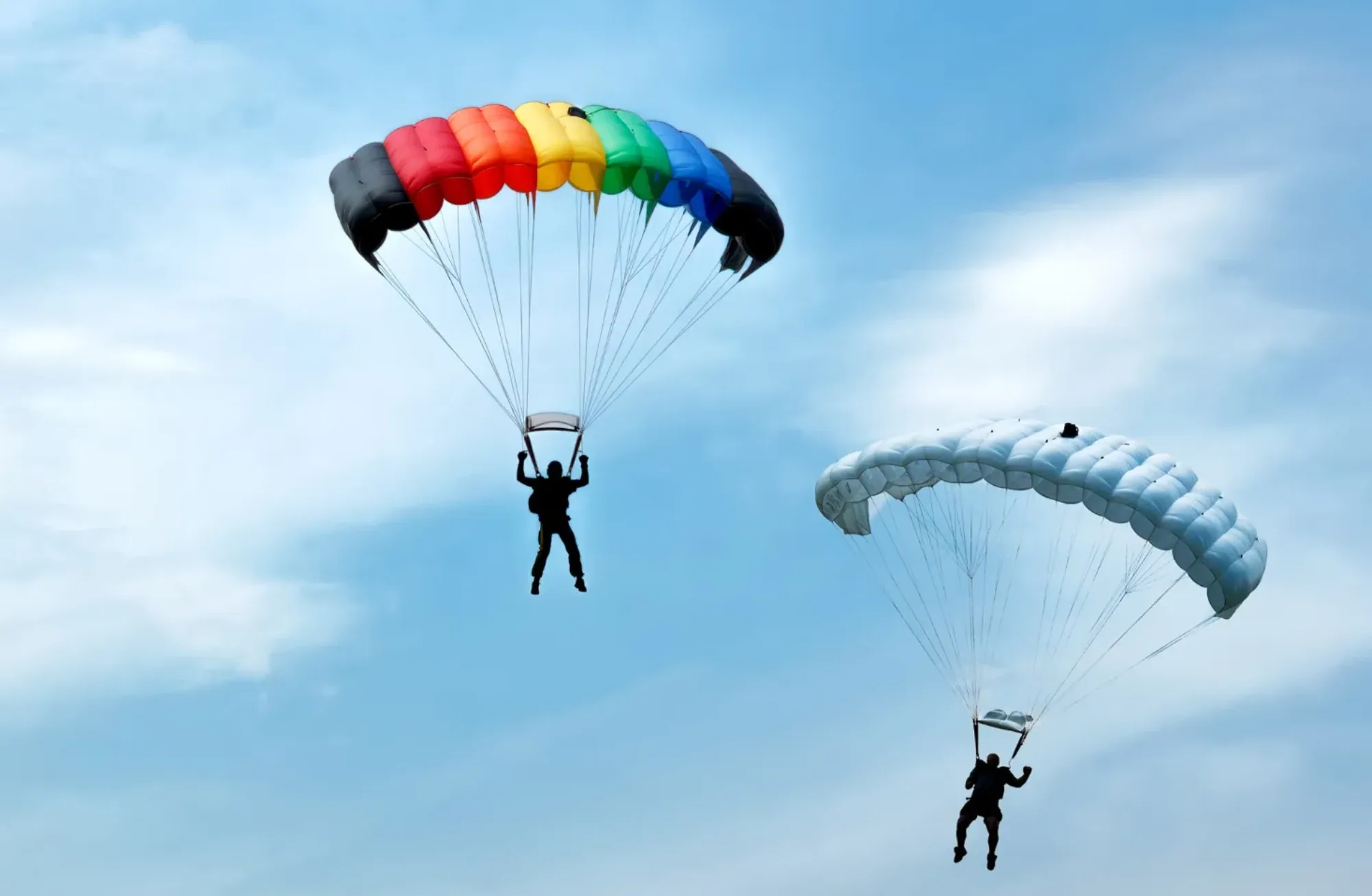 Voler au-dessus du Gard : guide complet du parapente, du baptême au premier solo
