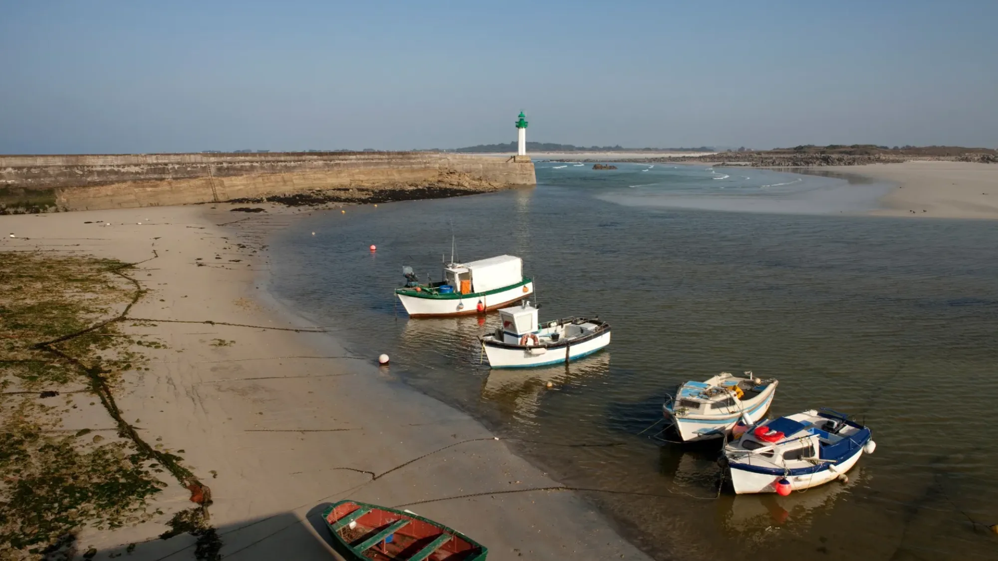 Moguériec Lighthouse: The History of the Lighthouse Designed by Gustave Eiffel